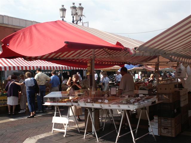 Marktst&auml;nde in Nizza